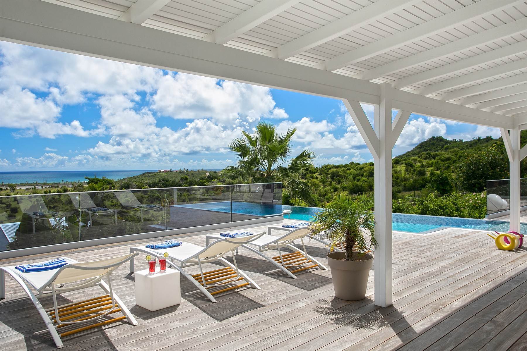 11. Single Family Homes for Sale at Discovery: sold Mont Vernon, 97150, St. Martin