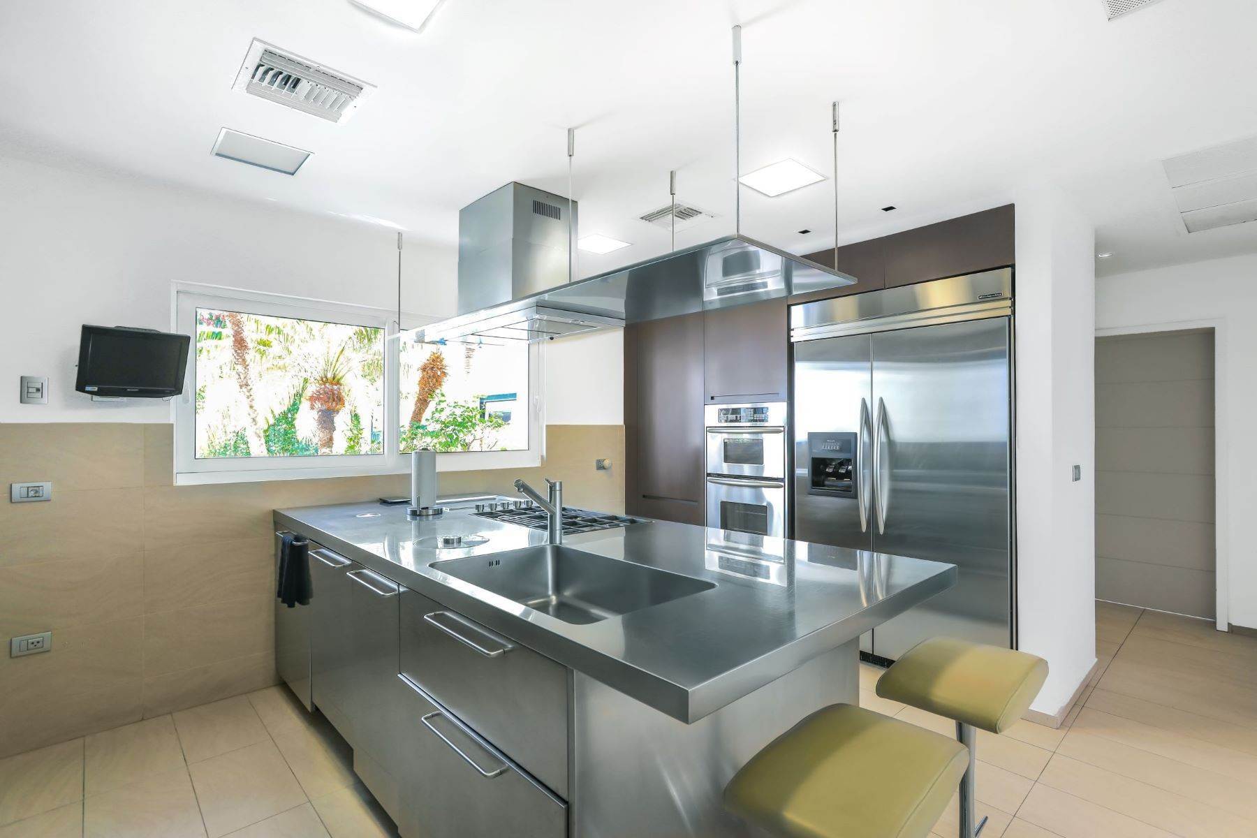 6. Single Family Homes for Sale at Villa Aquamarina Pointe Pirouette, St. Maarten